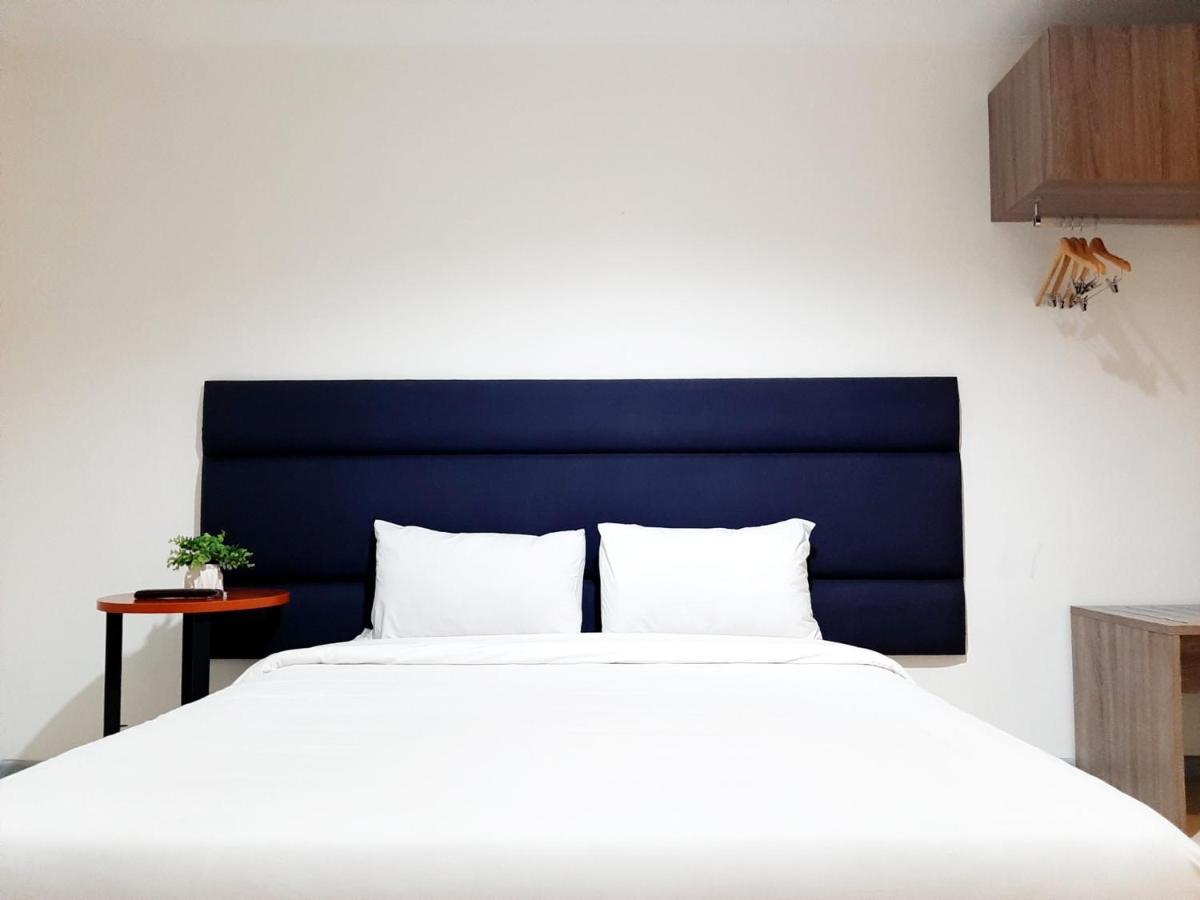 מנילה Anex Hotel Near Us Embassy מראה חיצוני תמונה