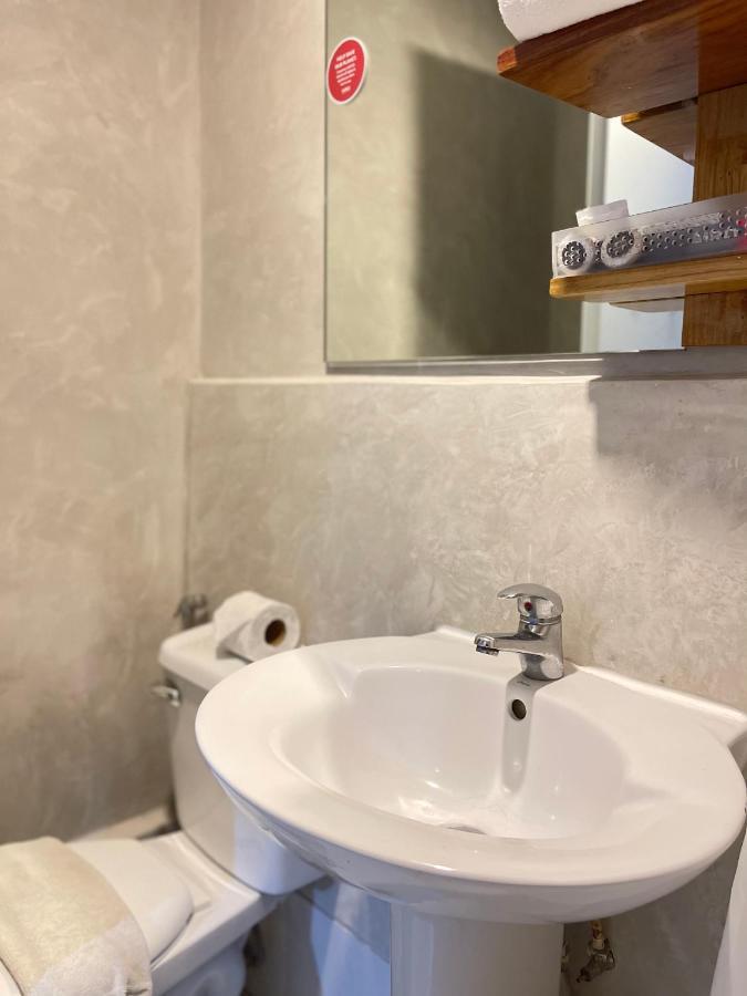מנילה Anex Hotel Near Us Embassy מראה חיצוני תמונה